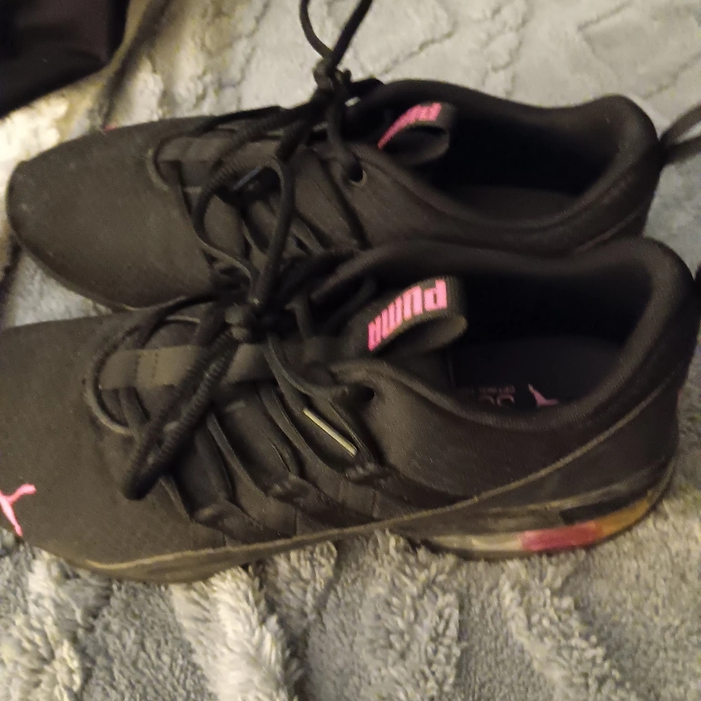 Black Puma Walking Tennis Shoes Size 9
